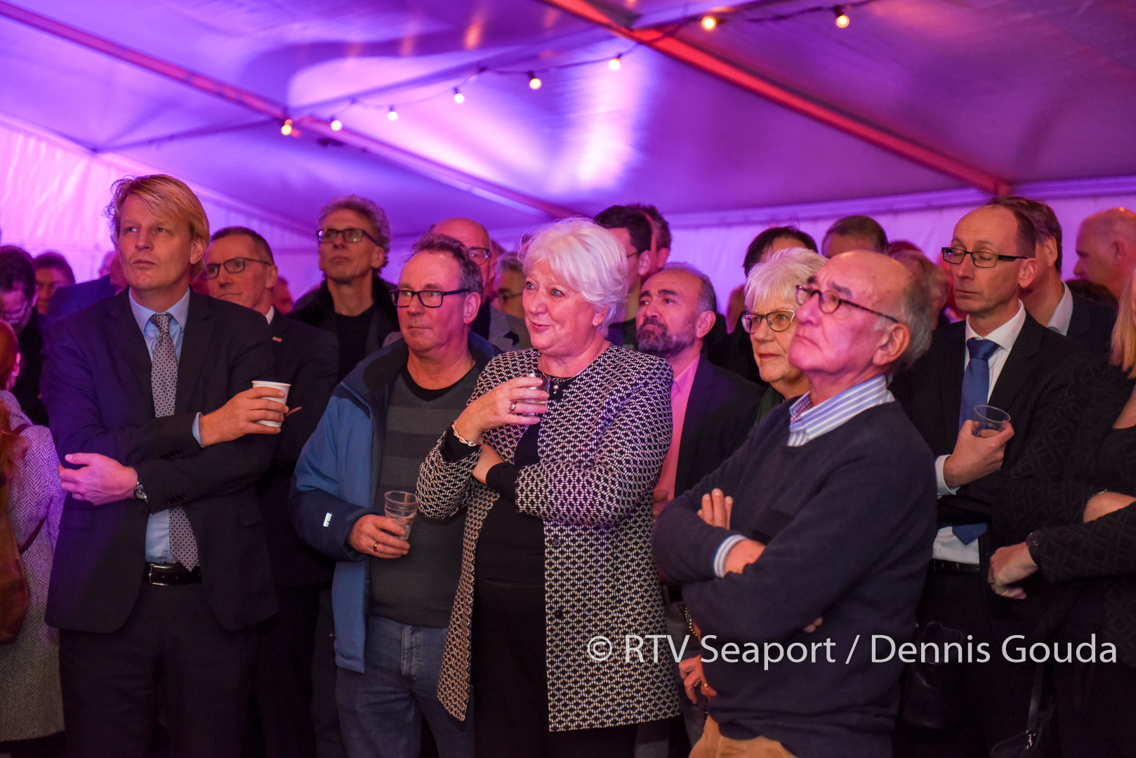 Tent op Plein 45 zorgt voor informele receptie