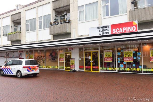 Duo overvalt Scapino Lange Nieuwstraat