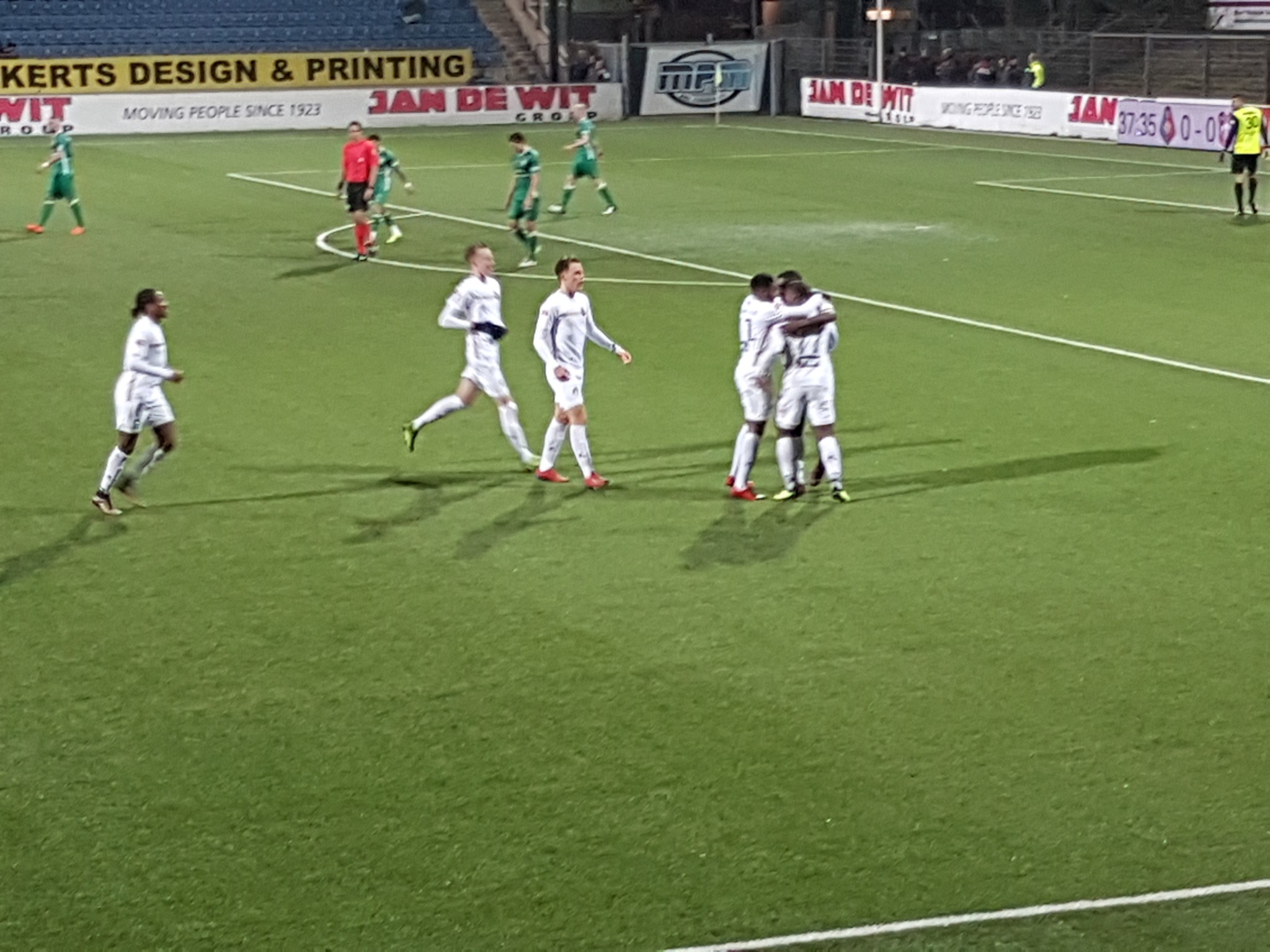 Telstar wint, maar vergeet te scoren