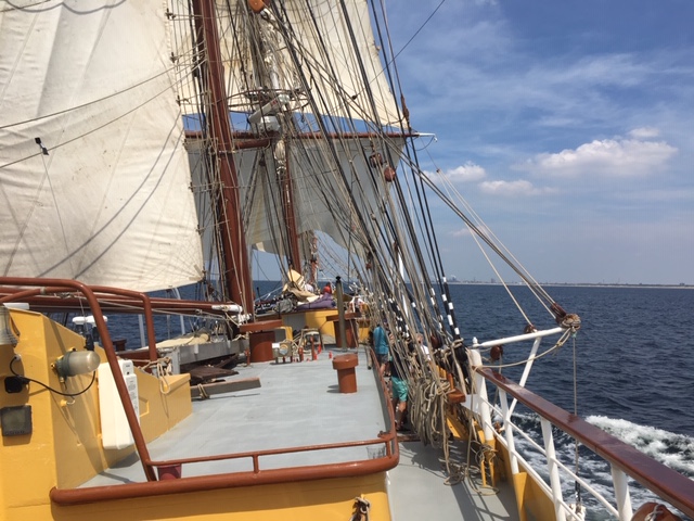 Zeilbrik de Morgenster blikvanger tijdens Havenfestival