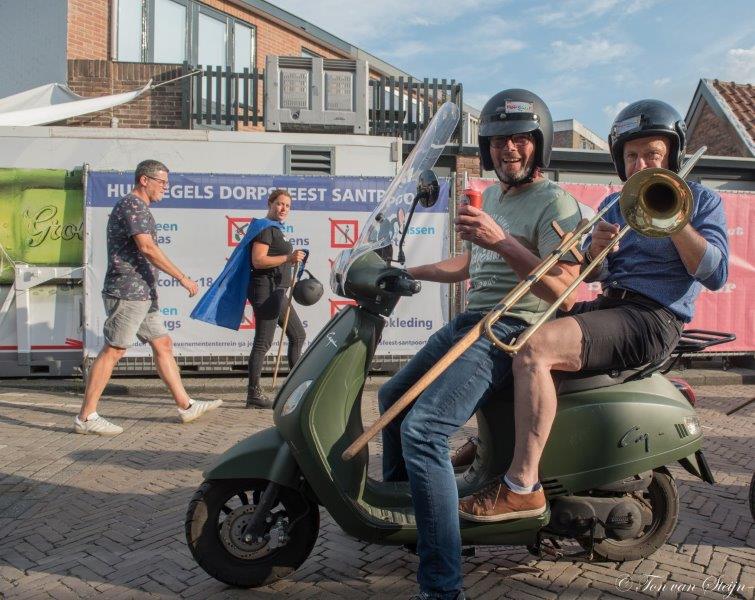 Uitslag ringsteken op pony, paard en brommer