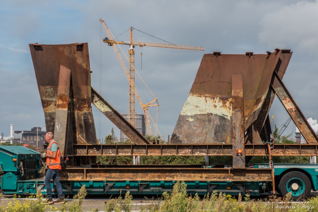 Kunstwerk geplaatst op de Kanaaldijk