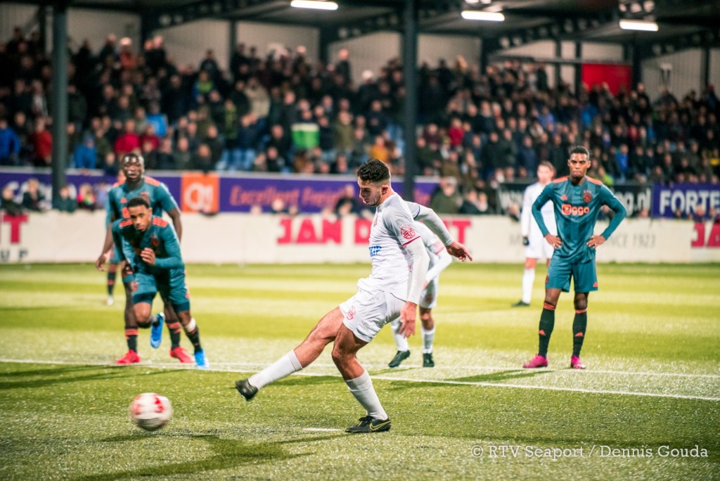 Telstar komt tijd tekort tegen Jong Ajax