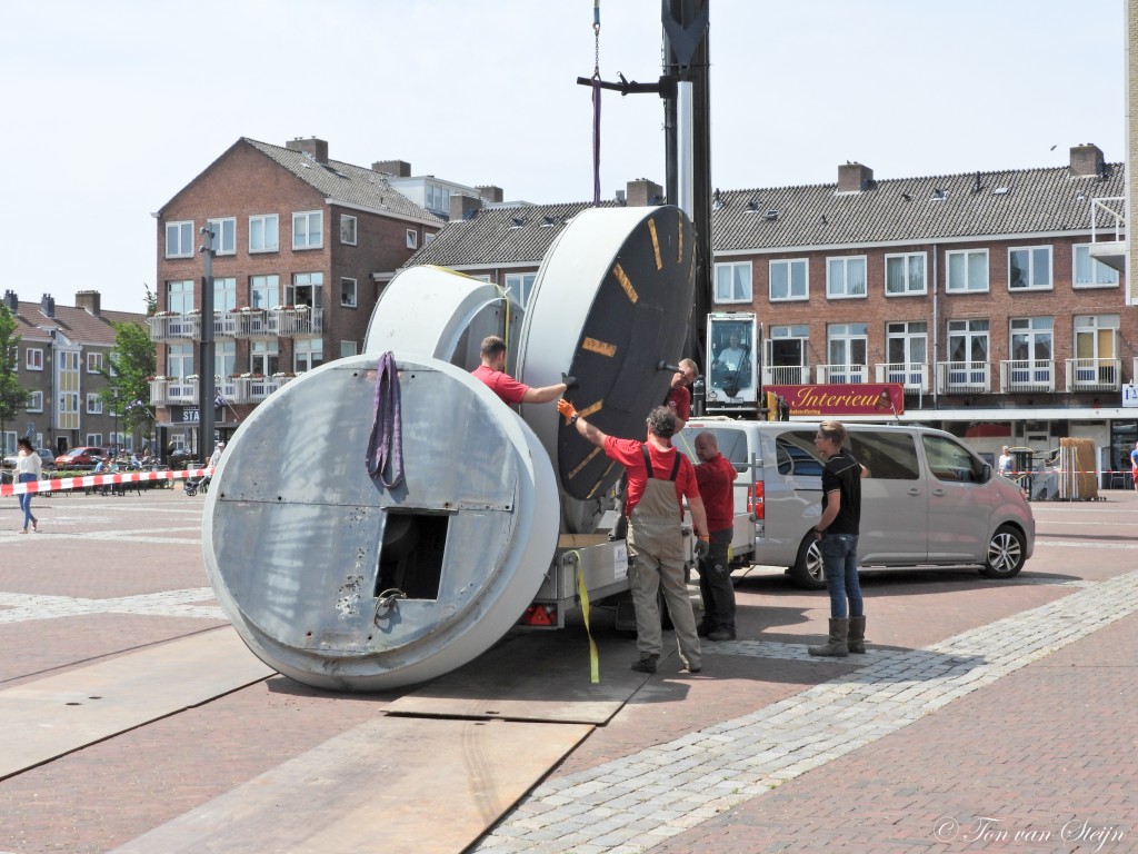 Uurwerken gemeentehuis bijna terug