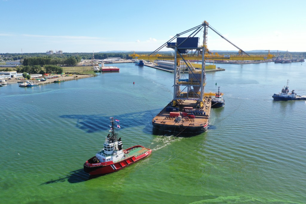 voor eeuwig meloen Herkenning Nieuwe havenkraan voor Tata Steel - RTV Seaport