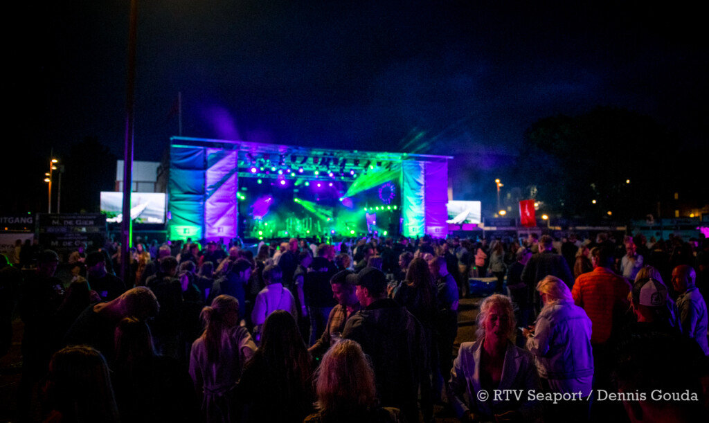 Zomerfestival dag 2: Natte kortebaan en live muziek van Colibri
