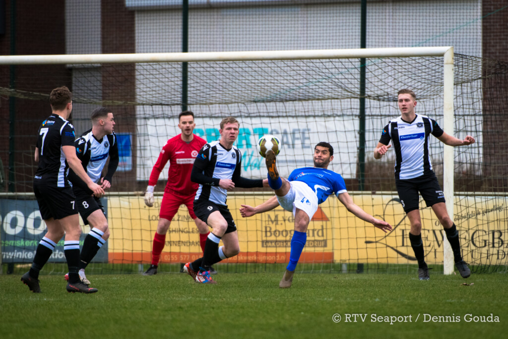 Stormvogels superieur in derby