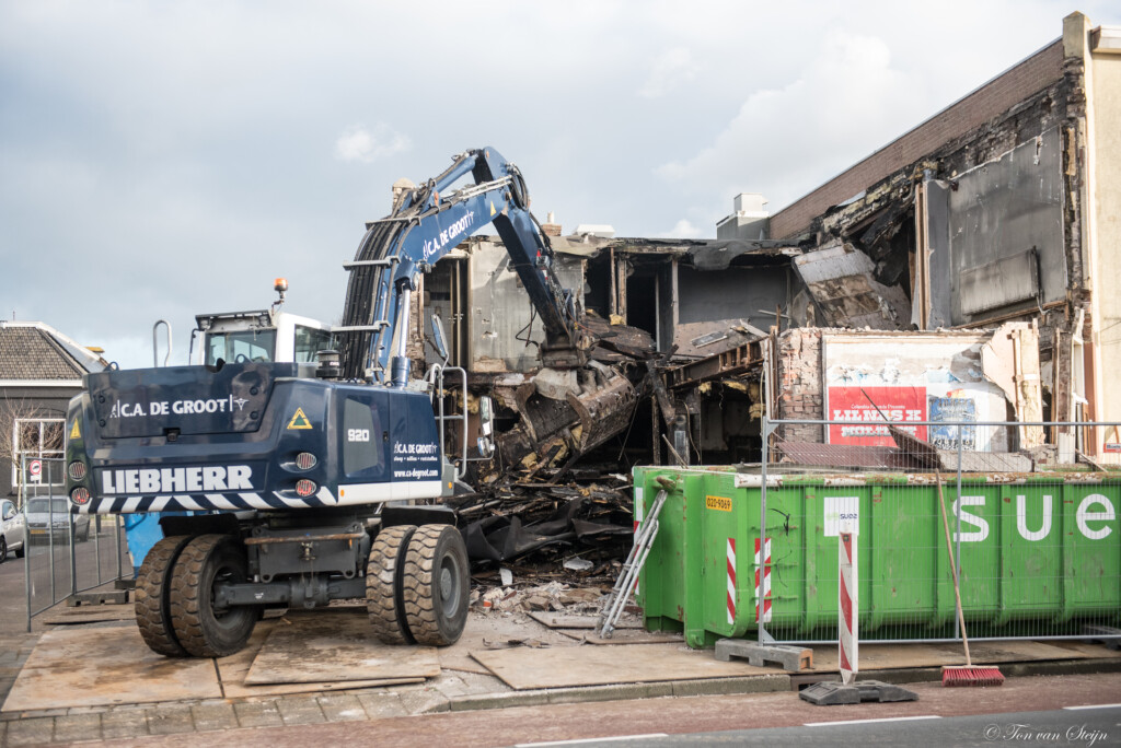 Sloop La Belle gestart, hotel wordt gebouwd