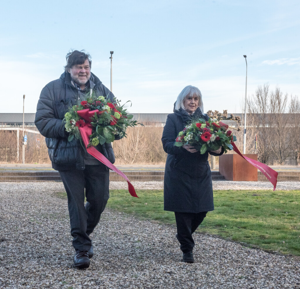 VIDEO – Kranslegging in Velsen-Noord bij herdenking Februaristaking