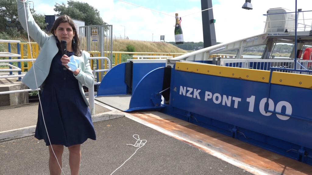 Elektrische pont officieel gedoopt