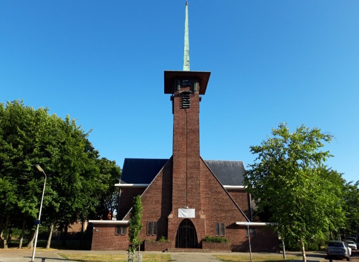 Santpoort mediteert tijdens ‘Light variant’ Dorpsfeest Santpoort