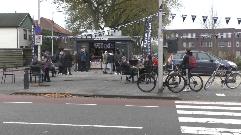 Vis van Kaatje opent nieuwe kiosk “Dit is de ultieme kiosk”