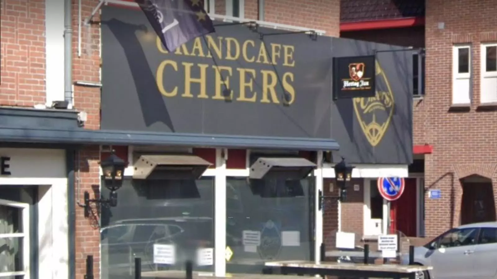 Nog één overtreding en Café Cheers moet twee weken dicht: ‘Ze hebben de pik op ons’