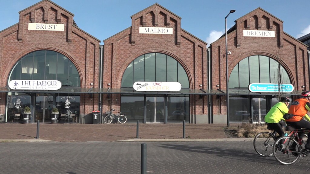 Gemeente Velsen wil in gesprek met eigenaar leegstaande panden: “Hier wordt niemand blij van”