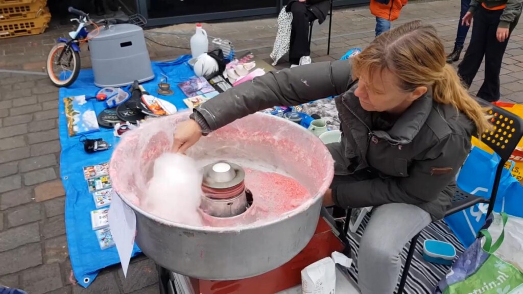 Koningsdag in Velsen: “Heerlijk dat het weer kan”