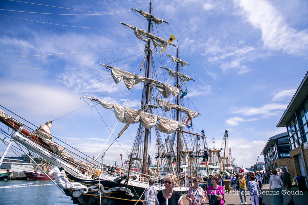 Sfeerimpressie Havenfestival: Visitekaartje van IJmuiden