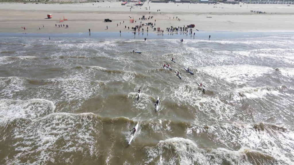 WK lifesaving op strand IJmuiden evenement voor doorzetters