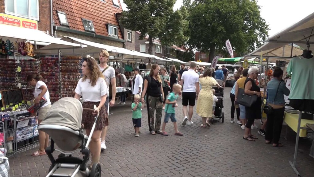 Veel publiek naar jaar- en vrijmarkt