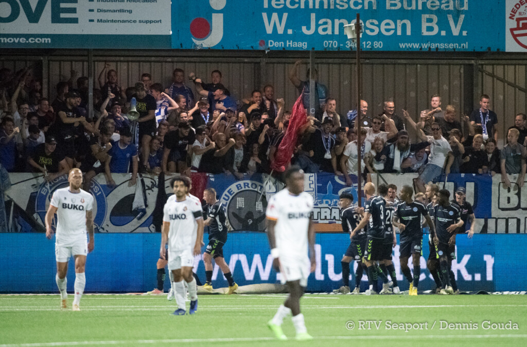 Zure, nipte zege voor matig De Graafschap