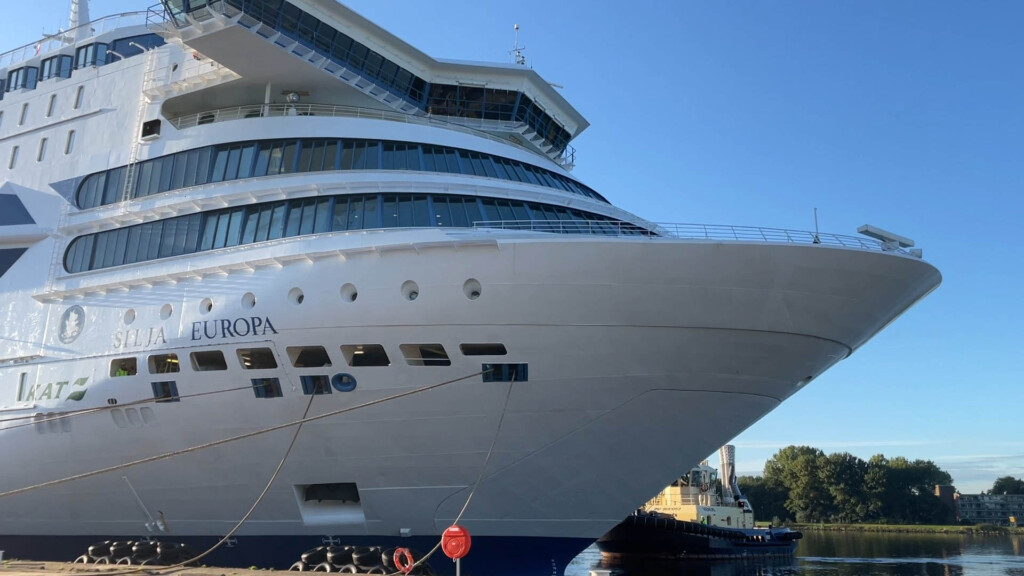 Binnenkijken op opvangschip Silja Europa