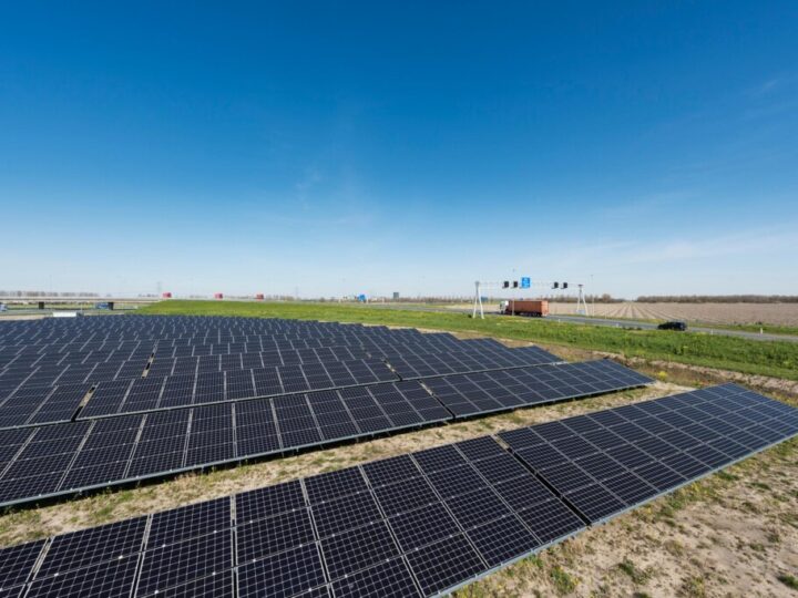 Opwekking duurzame energie langs Noord-Hollandse snelwegen