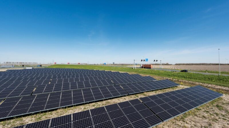 Opwekking duurzame energie langs Noord-Hollandse snelwegen