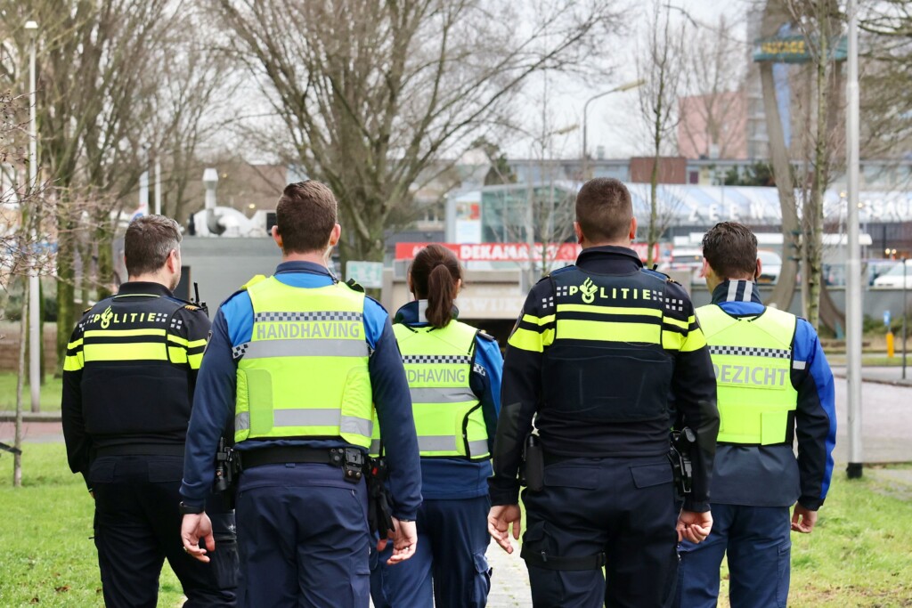 Politie en boa’s slaan handen ineen in project Zee- en Duinwijk