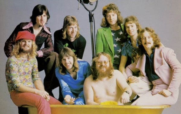 Concert Dizzy Man’s Band in de Flashback Party Special