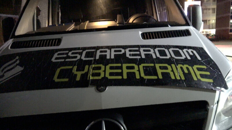 Escapebus maakt jongeren bewuster van cybercrime en sextortion