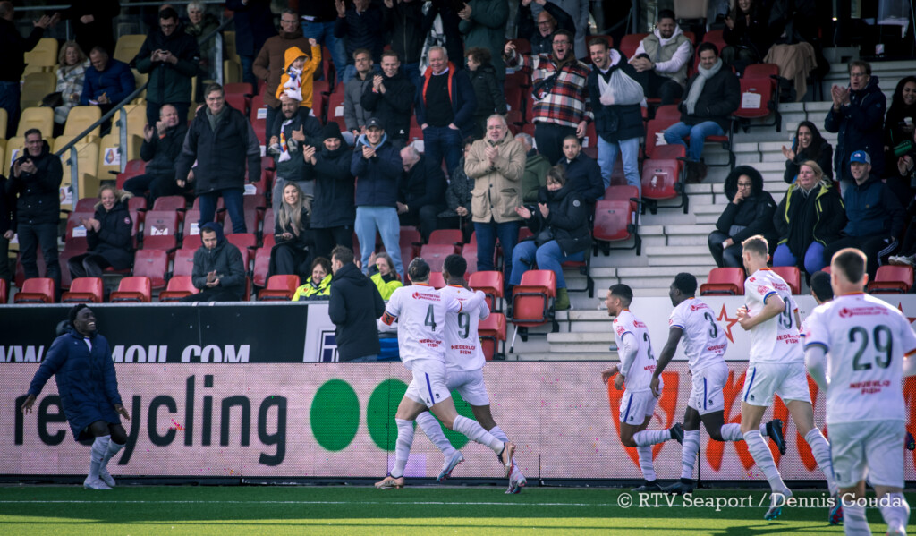 Telstar pakt dankzij Plet in extremis drie punten tegen TOP Oss