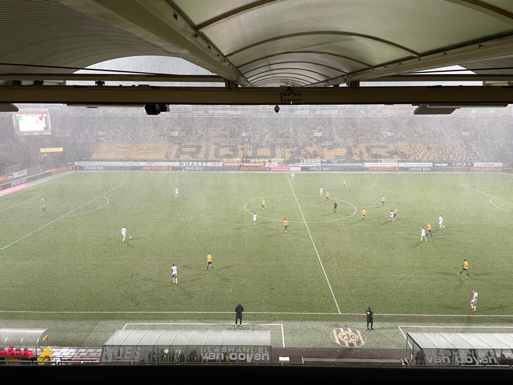 Telstar trotseert sneeuwstorm en zegeviert