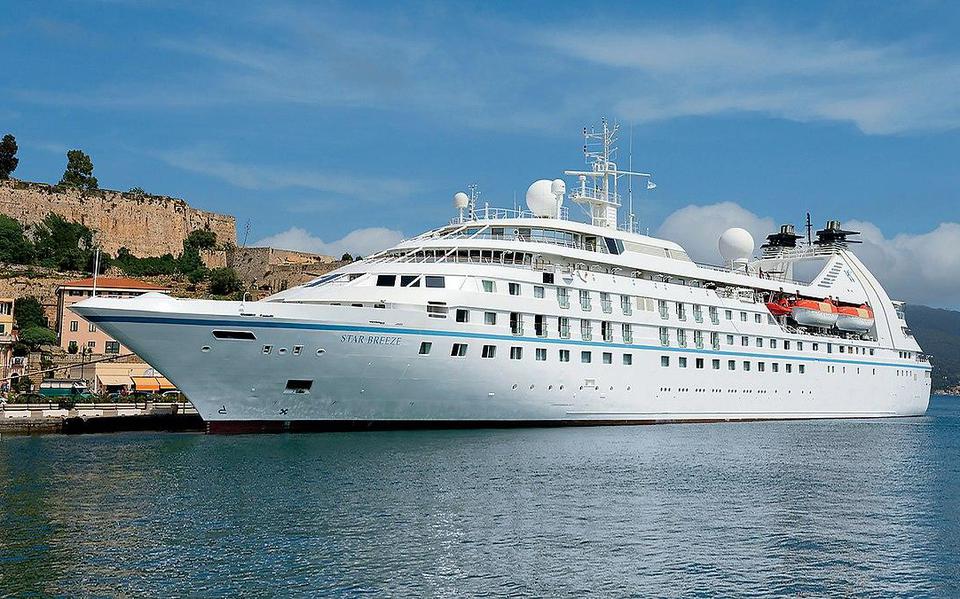 Kleiner schip voor asielzoekers?