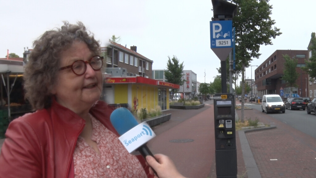 Inwoners reageren op enkel digitaal betalen bij parkeerautomaten: “Zeer slechte zaak”