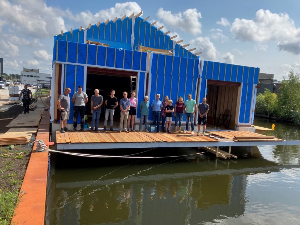 Roeivereniging De Stern verhuist naar het Oude IJ bij Spaarndam