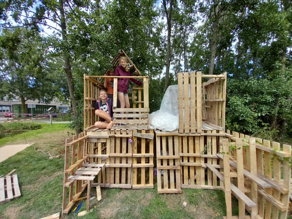 Huttenbouw Velserbroek begonnen