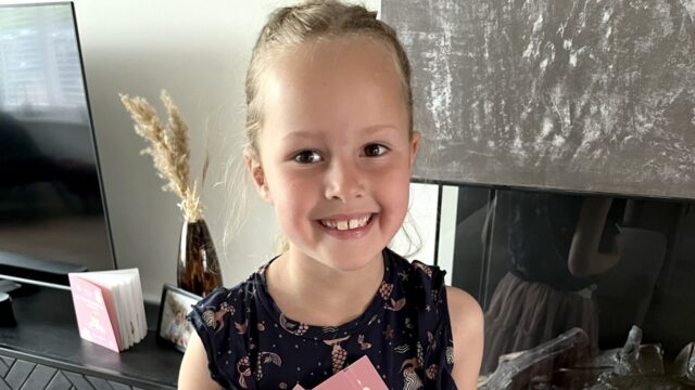 Zesjarige Fleur uit Santpoort schrijft een boek