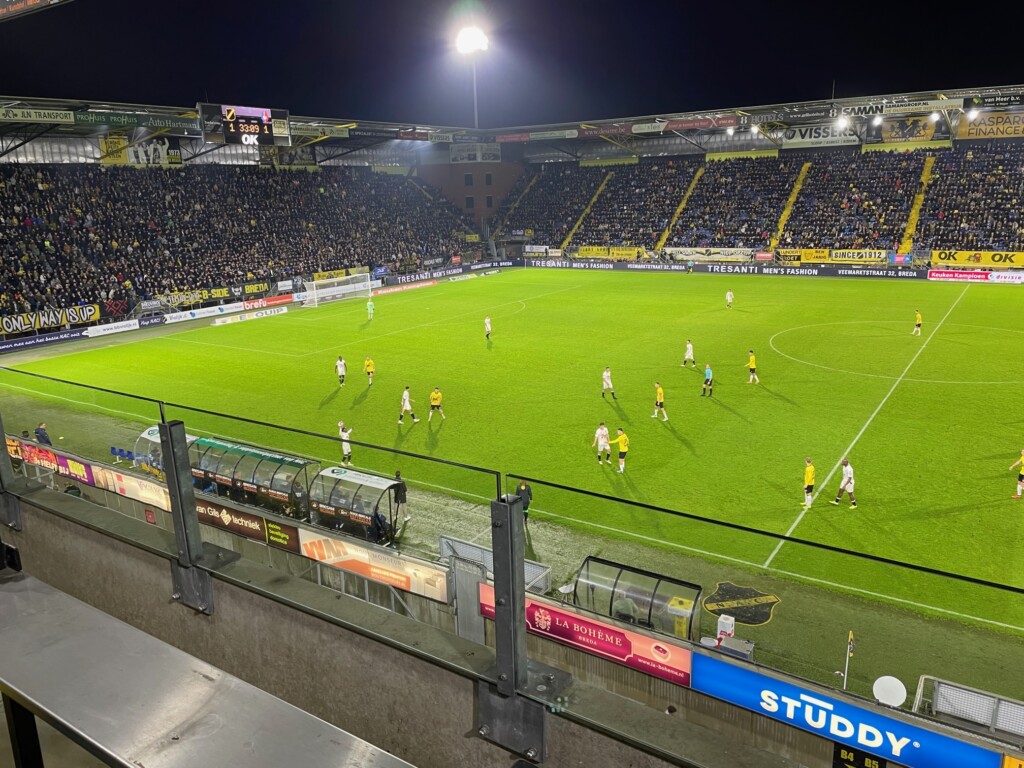 Goede start, laatste uur matig spel van Telstar