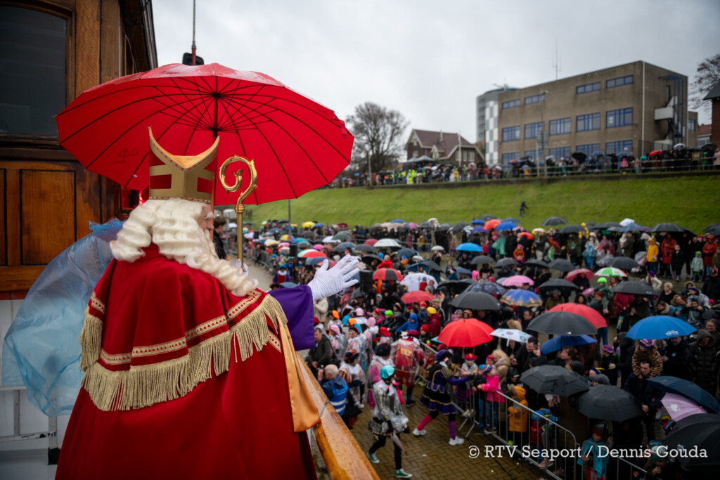 Aankomst Sinterklaas in IJmuiden
